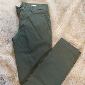 Gap Men’s Army Green Chino